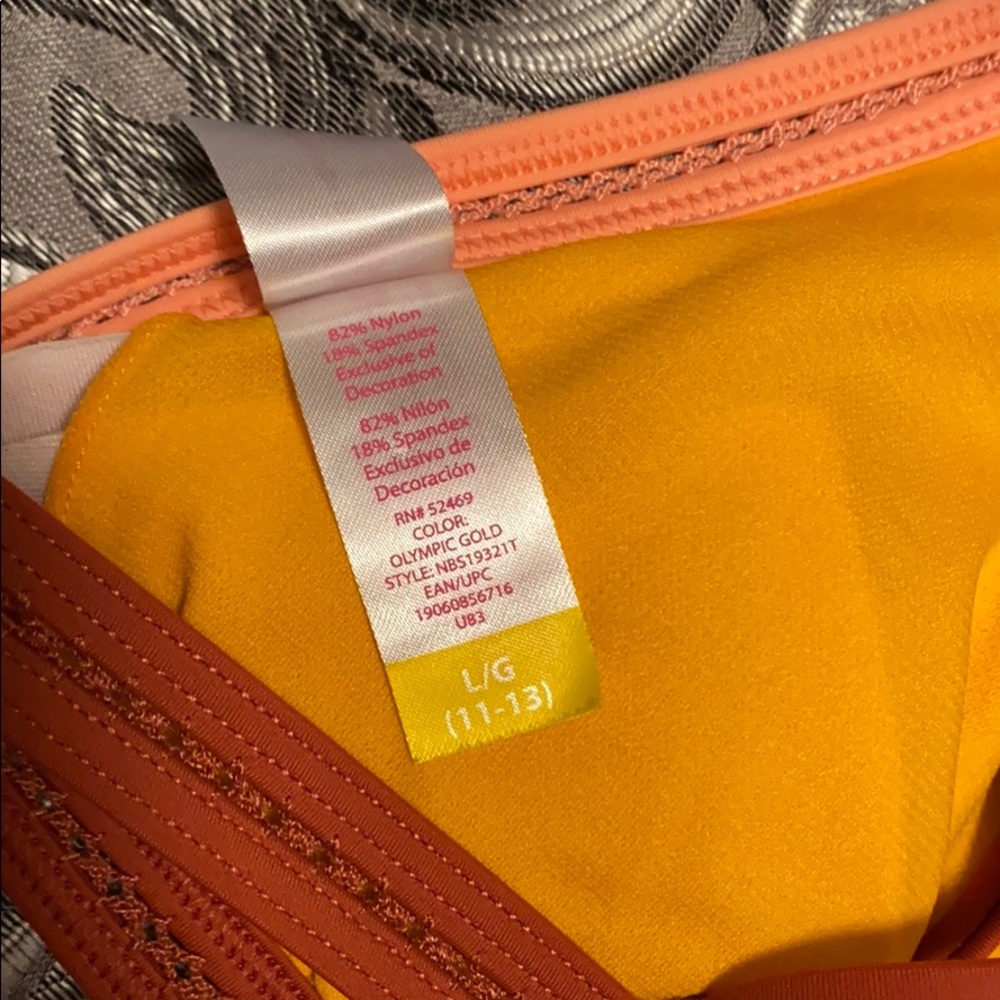 Bikini - Picture 6 of 6